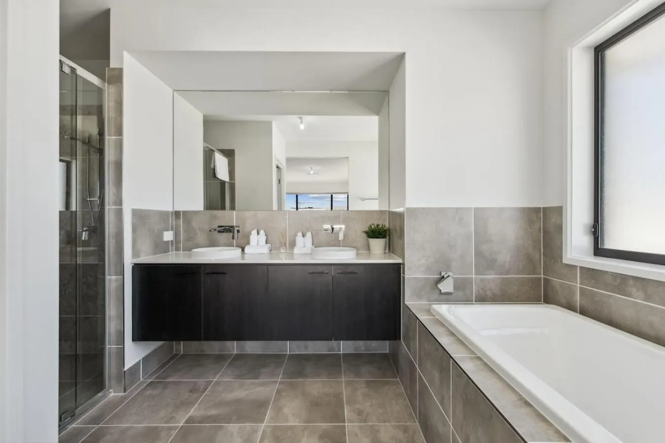 Brand New 6Br Holiday Home Beach And Shop Workspace Victoria Point